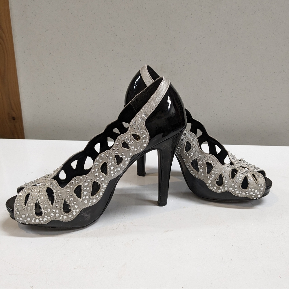 Pinup Couture Black Silver Peep Toe Heels Size 7